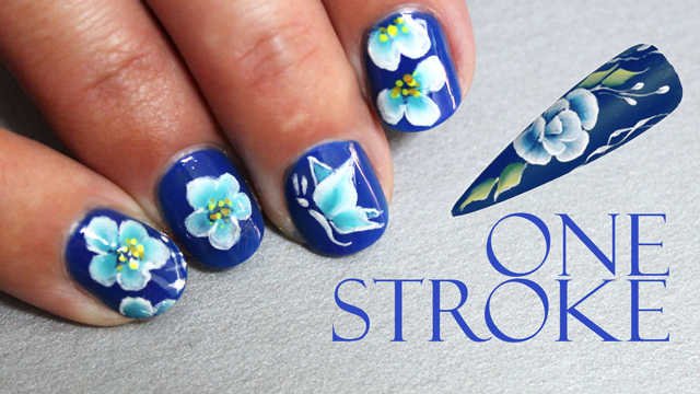 técnica One Stroke para dibujar en las uñas