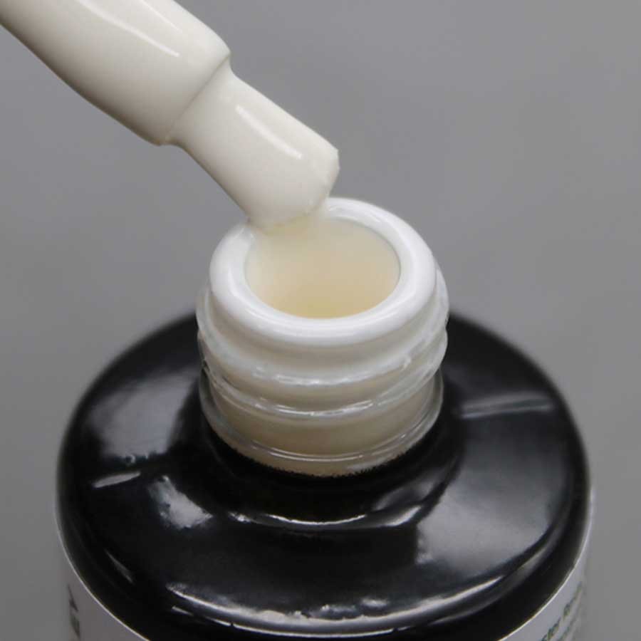 esmalte semipermanente HEMA Free manicura francesa blanco roto