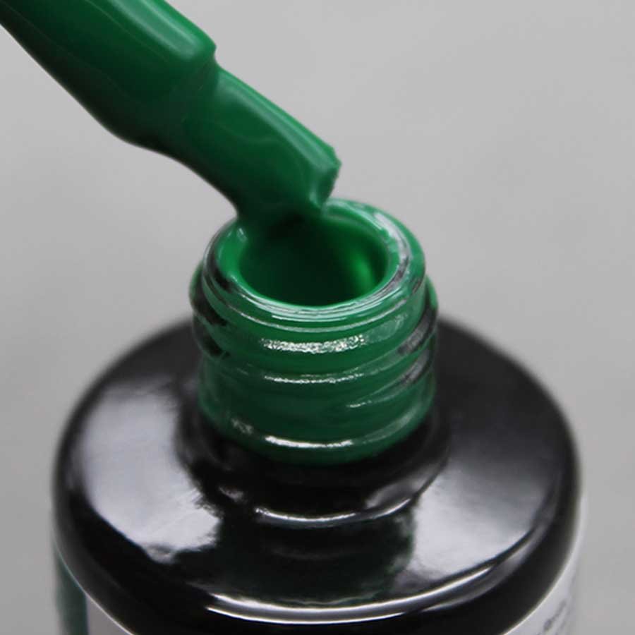 esmalte semipermanente color verde Nicki de Nailistas